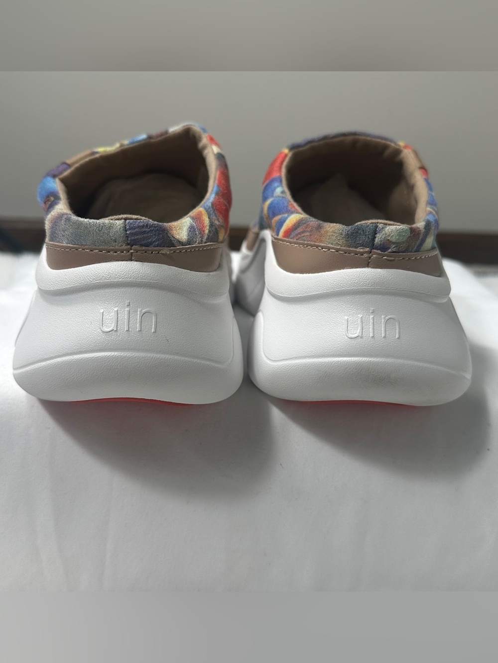 UIN Dye-Misty Art Print Slip On Colorful Canvas Casual Comfort Shoes Womens Sz 8 - Picture 10 of 15
